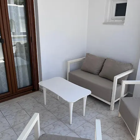 Апартаменты Isidoros Naxos City